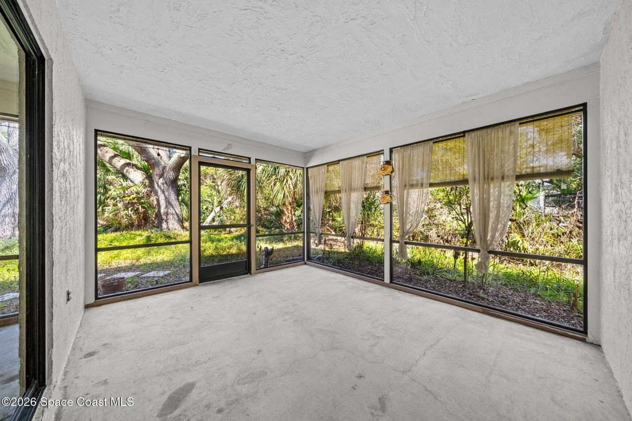 6109 Gallop Ct - Photo 3 of 21