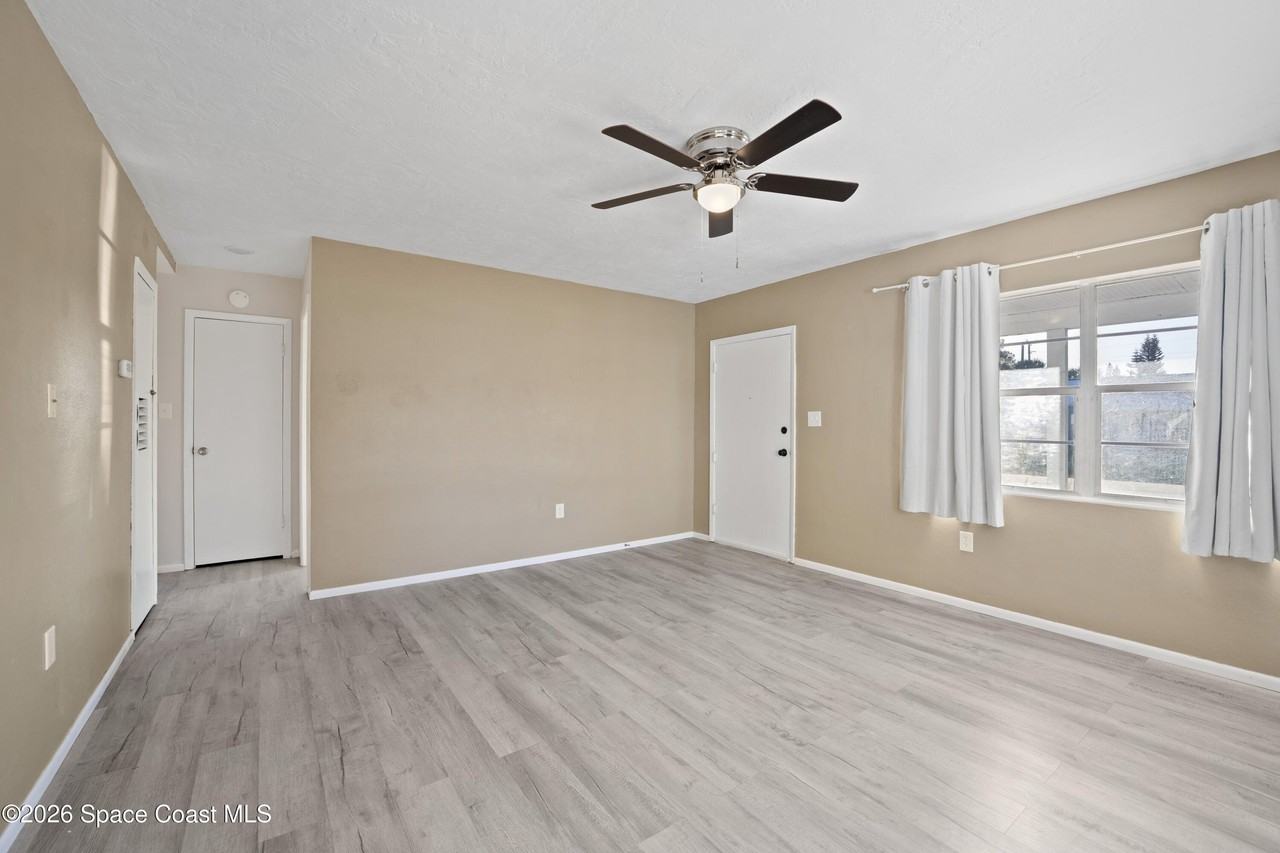 1807 Elizabeth St - Photo 4 of 18