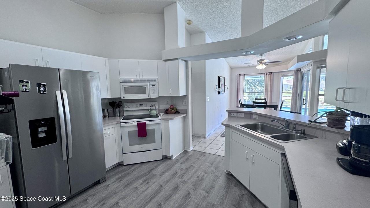 615 Sheridan Woods Dr - Photo 5 of 33