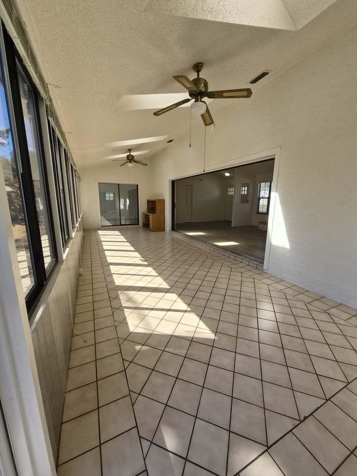 57 Shores Blvd - Photo 5 of 24