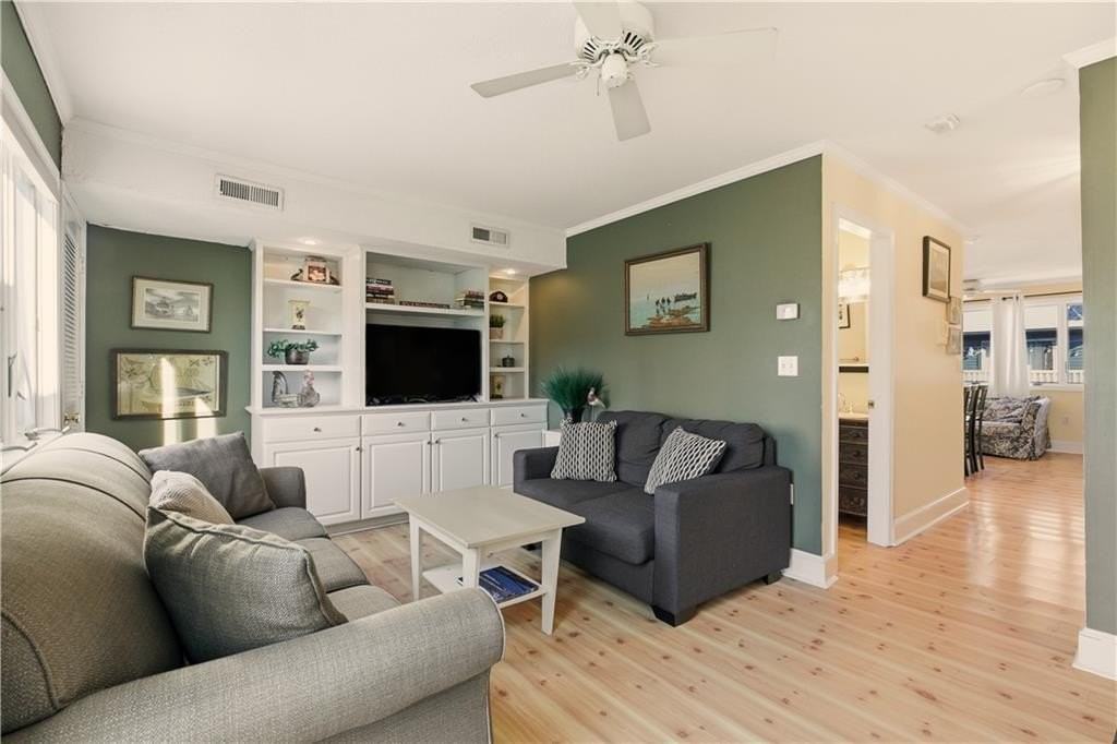 216 Goddard Row - Photo 4 of 29