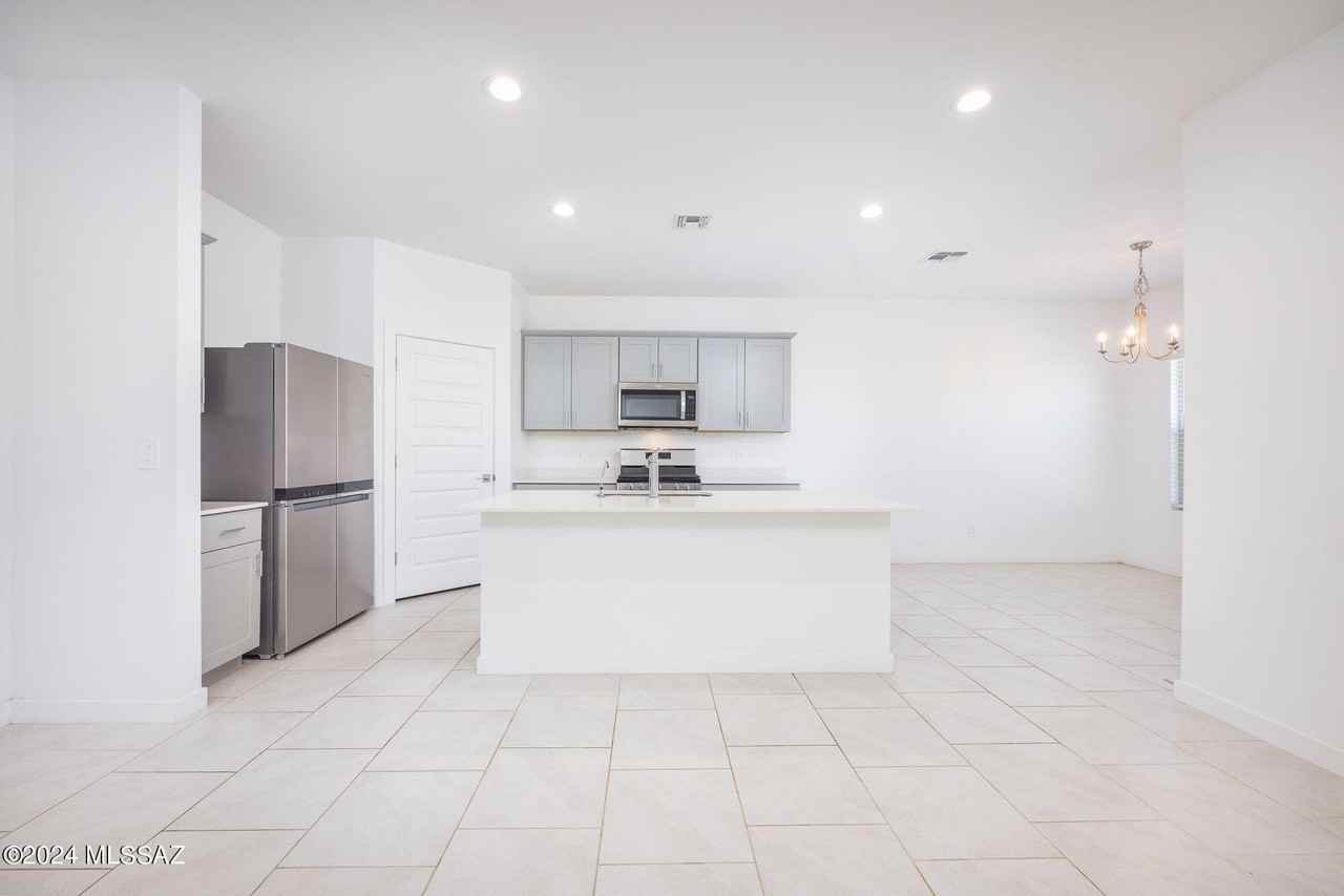 12490 W Gini Ln - Photo 6 of 25