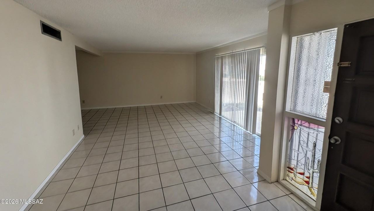 6539 E Golf Links Rd - Photo 5 of 14