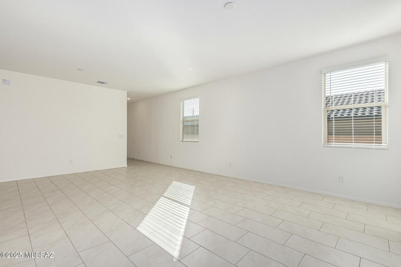 9253 N Agave Gold Rd - Photo 7 of 31