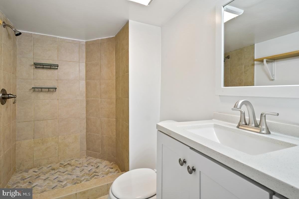 471 Florida Ave Nw #1 - Photo 5 of 39