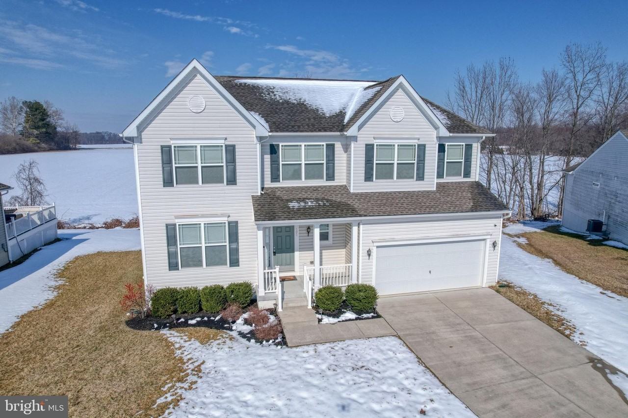 101 Beaufort Ct - Photo 2 of 50