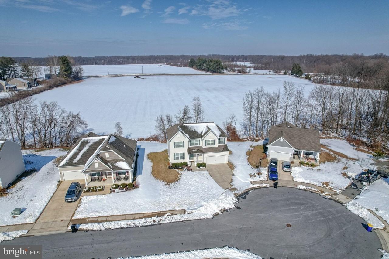 101 Beaufort Ct - Photo 4 of 50