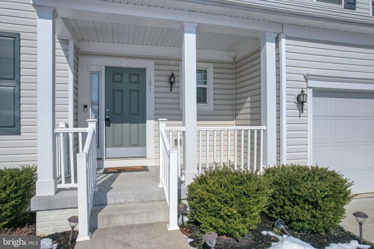 101 Beaufort Ct - Photo 7 of 50