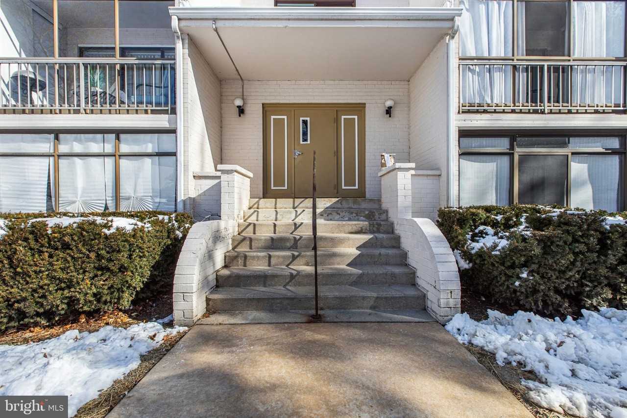 64UNIT Welsh Tract Rd Unit C305 - Photo 2 of 21