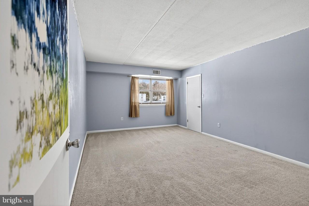 64UNIT Welsh Tract Rd Unit C305 - Photo 4 of 21