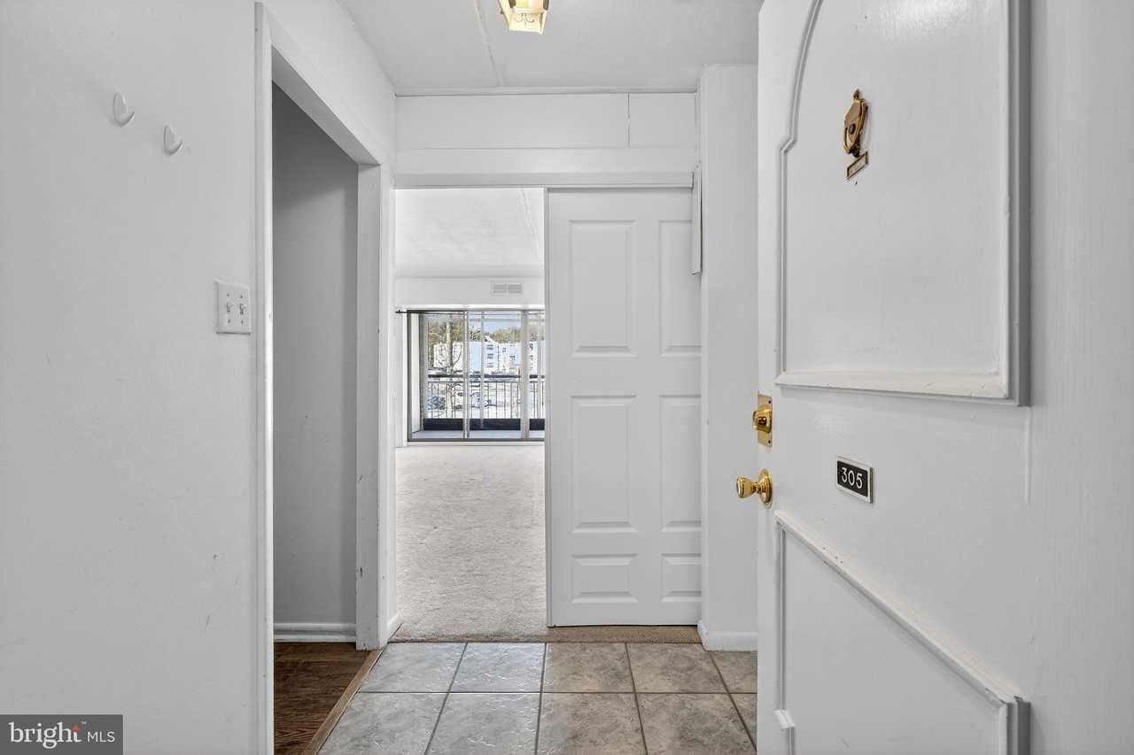 64UNIT Welsh Tract Rd Unit C305 - Photo 6 of 21