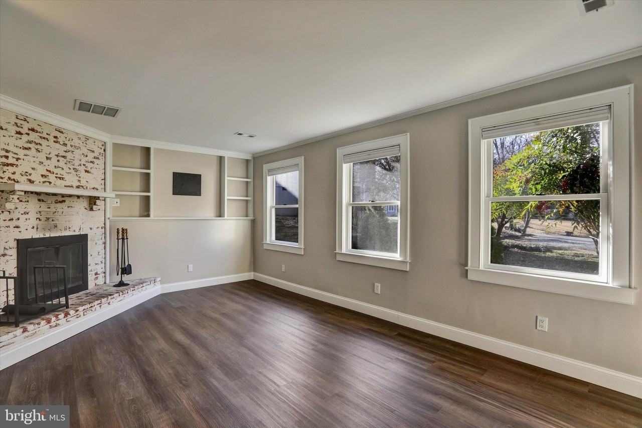 722 Genessee St - Photo 7 of 42