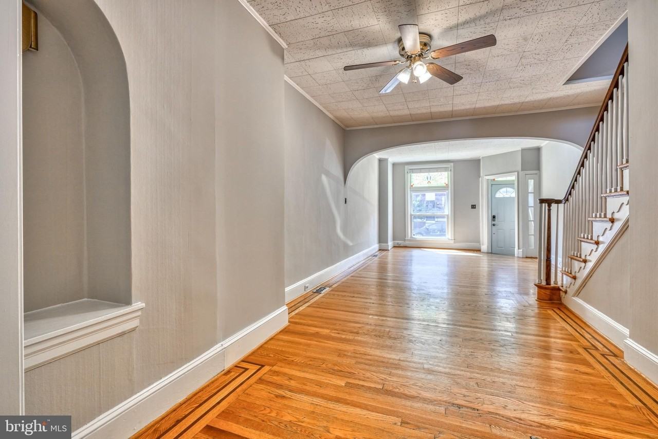 715 S Eaton St - Photo 5 of 30