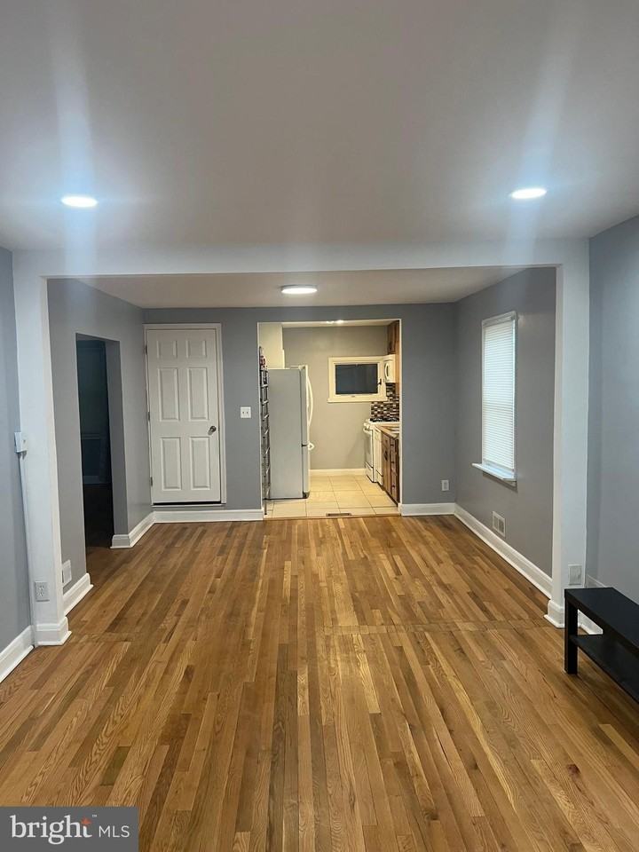 2518 Linwood Rd - Photo 4 of 27