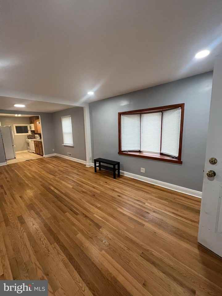 2518 Linwood Rd - Photo 5 of 27