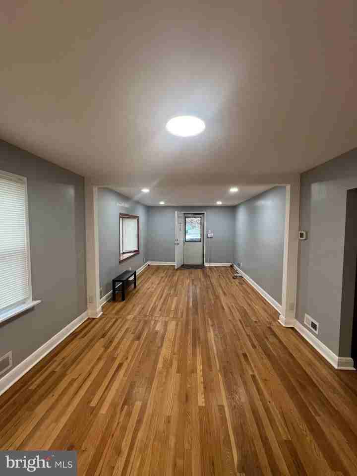 2518 Linwood Rd - Photo 6 of 27