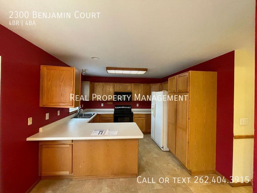 2300 Benjamin Ct - Photo 7 of 28