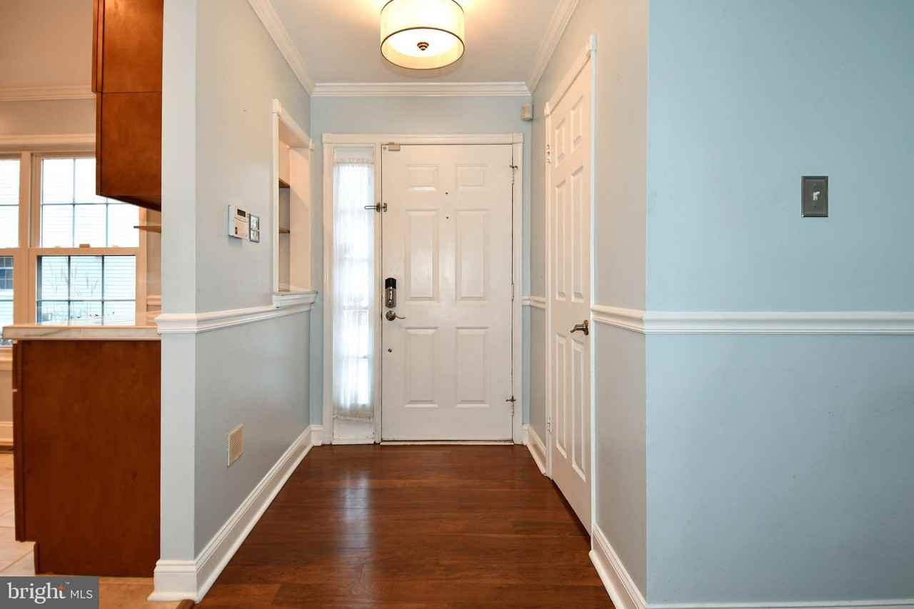 11796 Lone Tree Ct - Photo 3 of 45