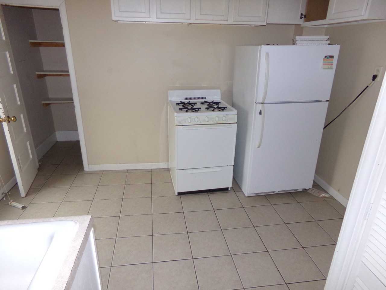 700 BCR 700 West P STreet #4 - Photo 3 of 4