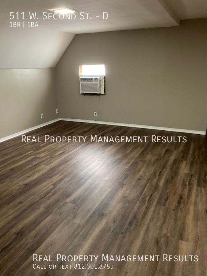 511 W 2nd St #D - Photo 4 of 11