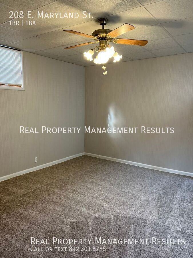 208 E Maryland St - Photo 3 of 13