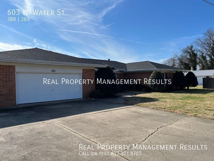 603 W Water St - Photo 2 of 23