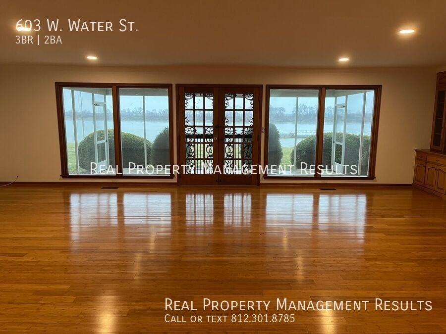 603 W Water St - Photo 4 of 23