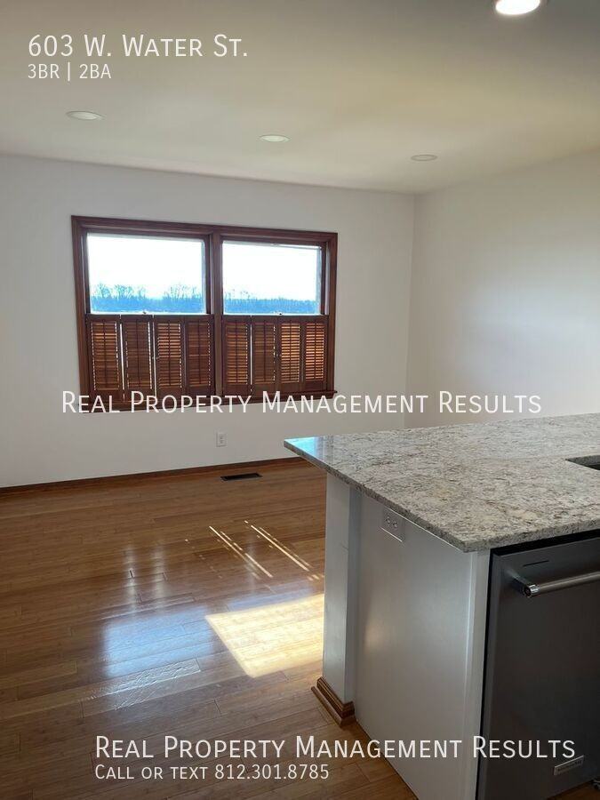 603 W Water St - Photo 6 of 22