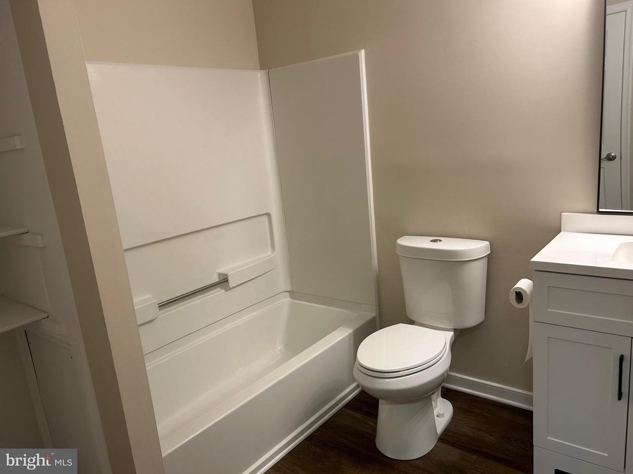 804 Briarwood Ct - Photo 4 of 5