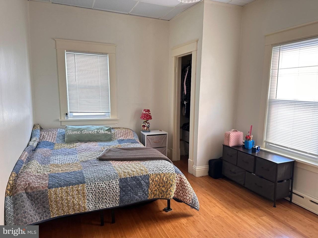 411 Rowan Ave - Photo 4 of 12