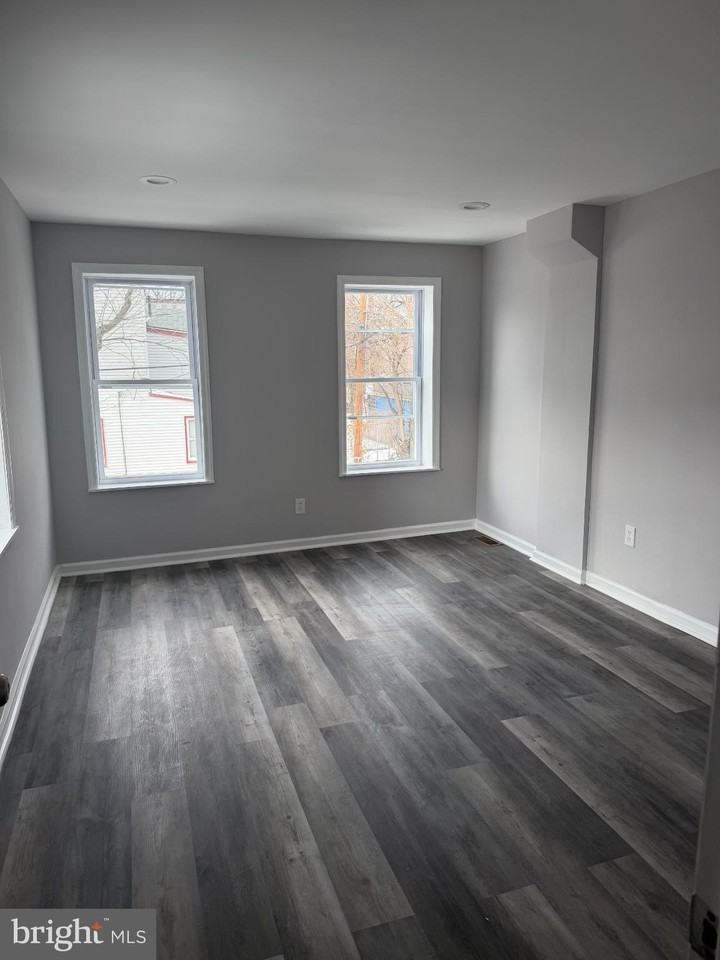 6 Seward Ave - Photo 5 of 9