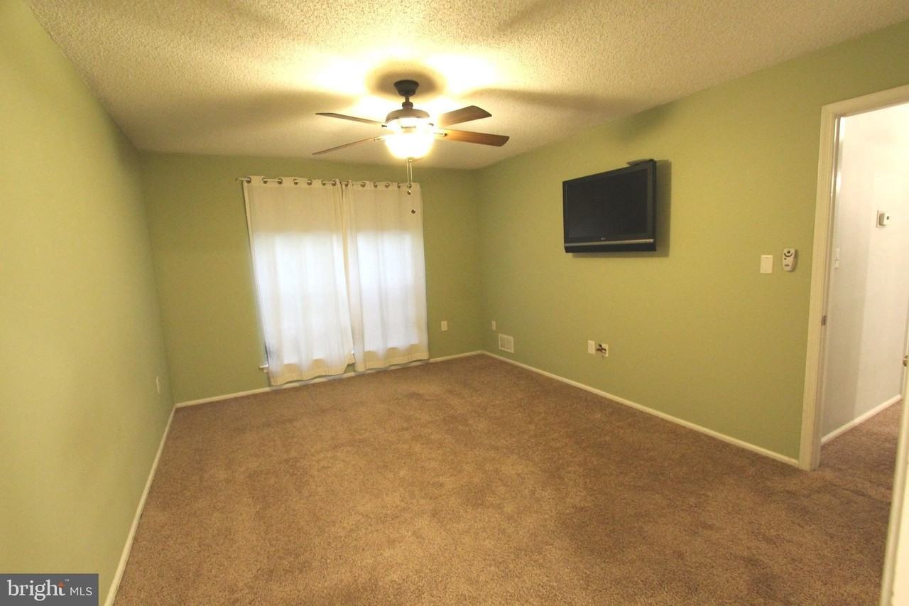 83 WILLOW Court - Photo 3 of 24