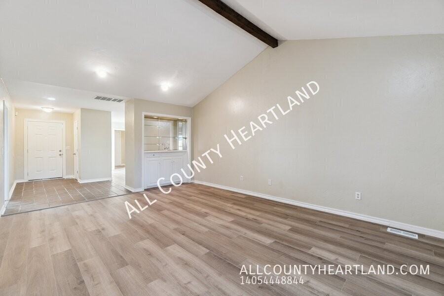 3209 Castlerock Rd - Photo 4 of 13