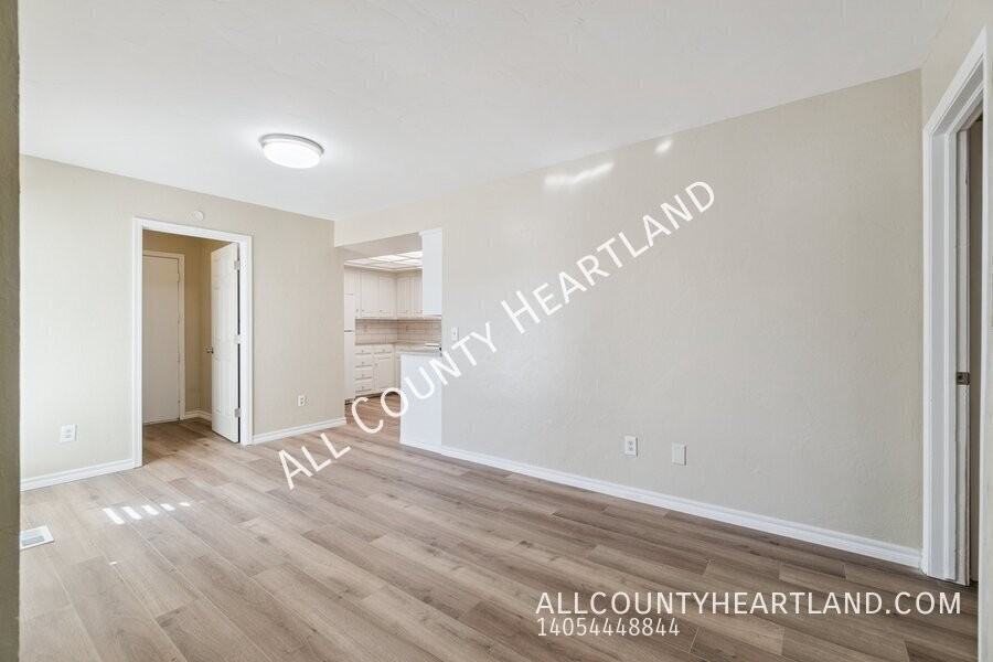 3209 Castlerock Rd - Photo 5 of 13