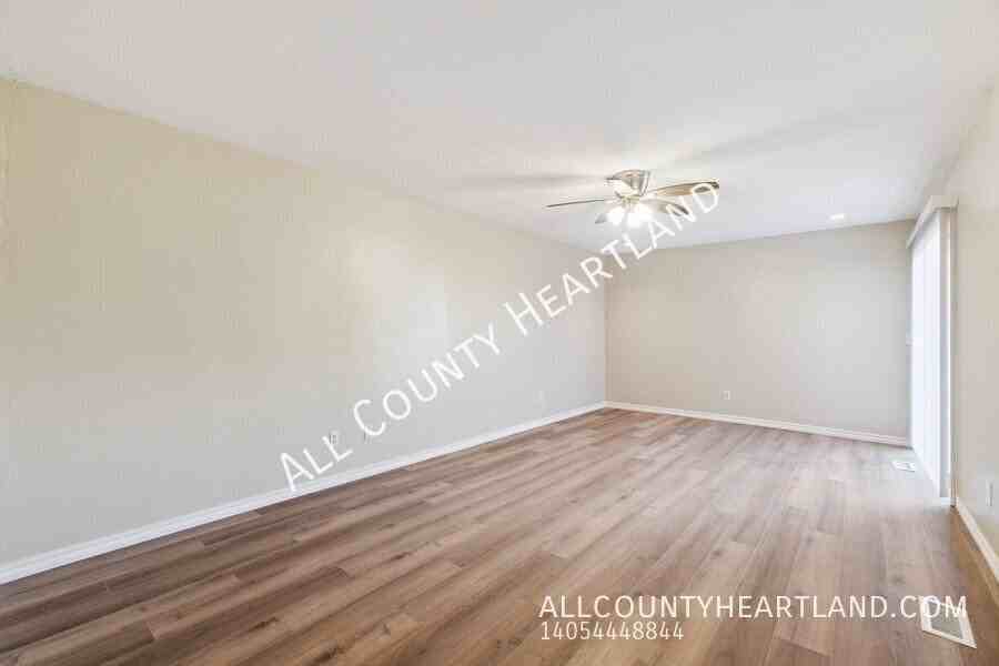 3209 Castlerock Rd - Photo 6 of 13