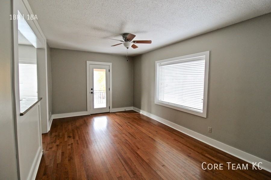 4328 Roanoke Pkwy #305 - Photo 2 of 13