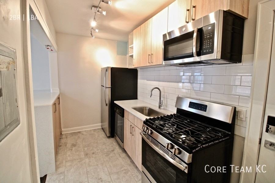 4318 Mercier St #4318-1 - Photo 5 of 16