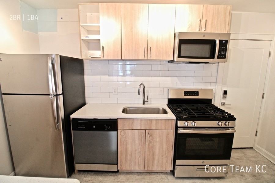 4318 Mercier St #4318-1 - Photo 6 of 16