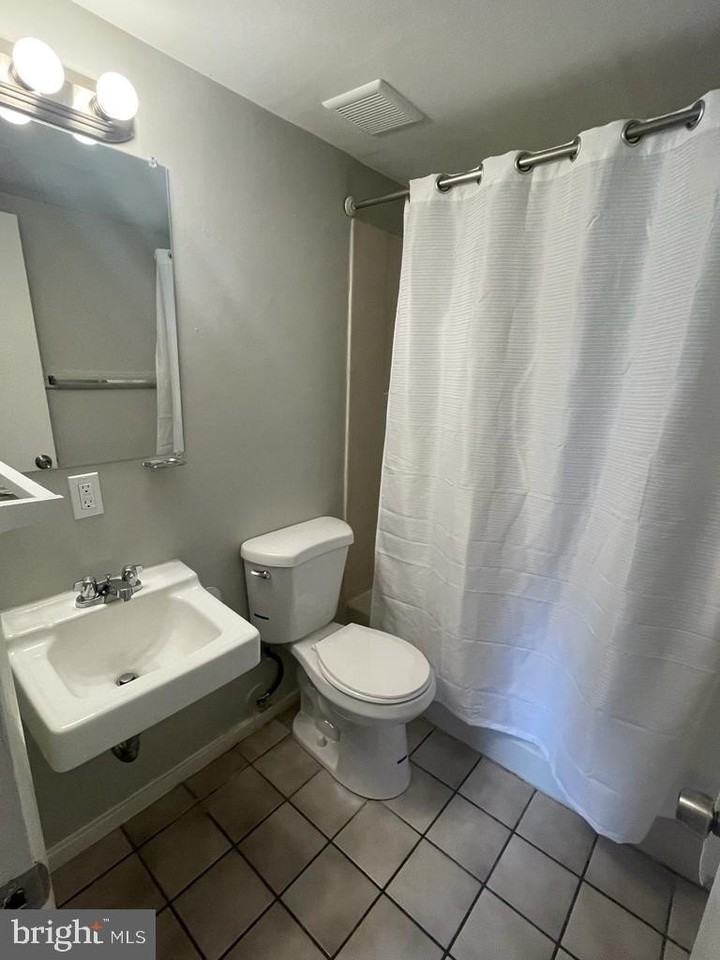 4341 Carlisle Pike Apt A4 - Photo 6 of 6