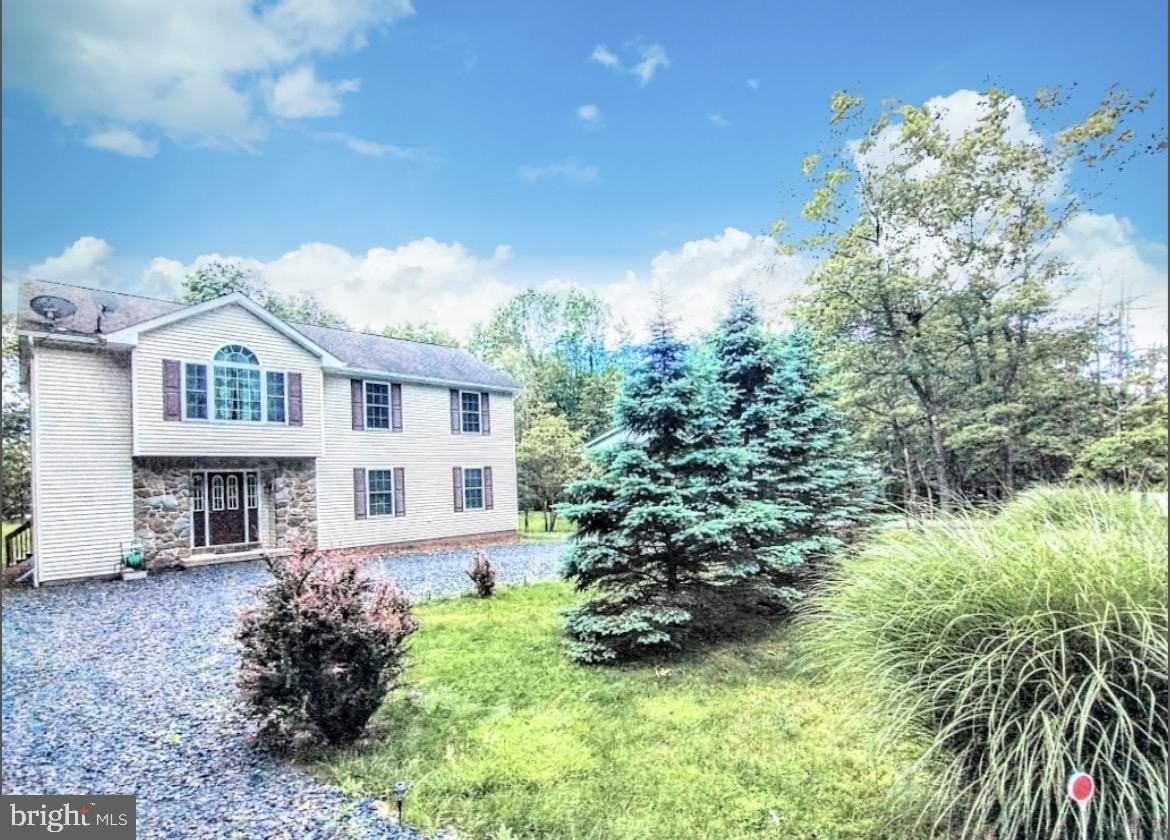 146 Hunter Ln - Photo 2 of 24