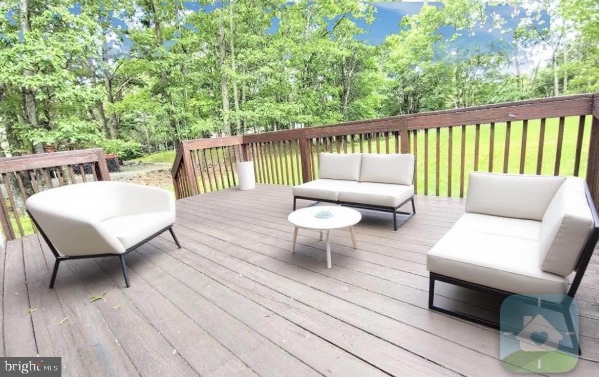 146 Hunter Ln - Photo 3 of 24