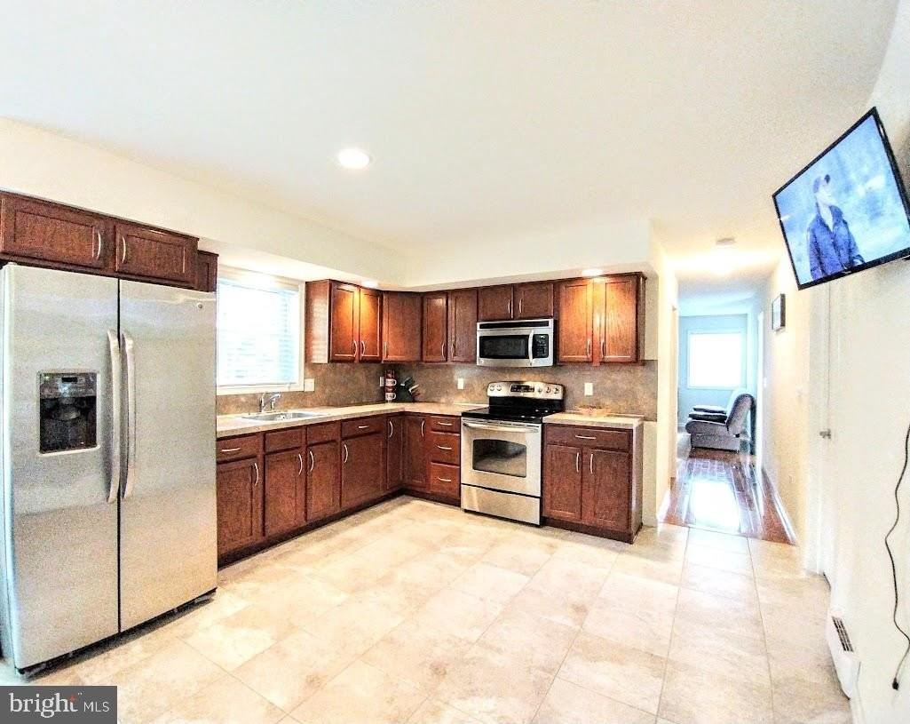 146 Hunter Ln - Photo 5 of 24