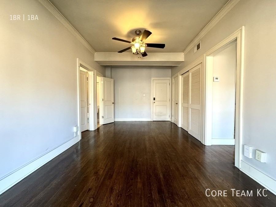 710 W 48th St #303 - Photo 6 of 11