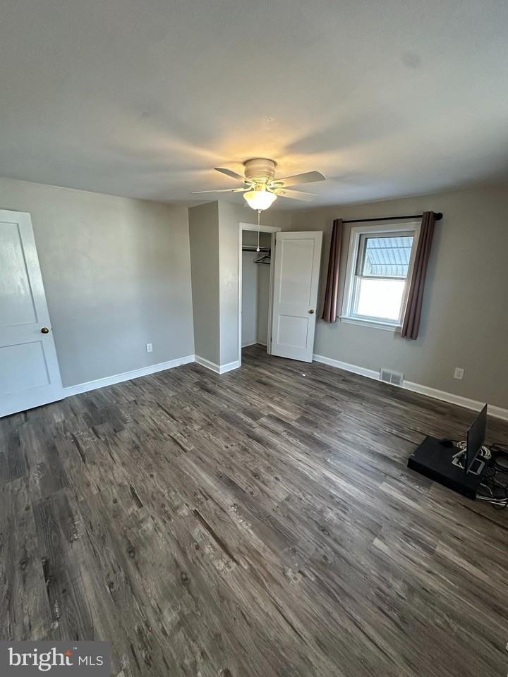 277 S 3rd St - Photo 6 of 7