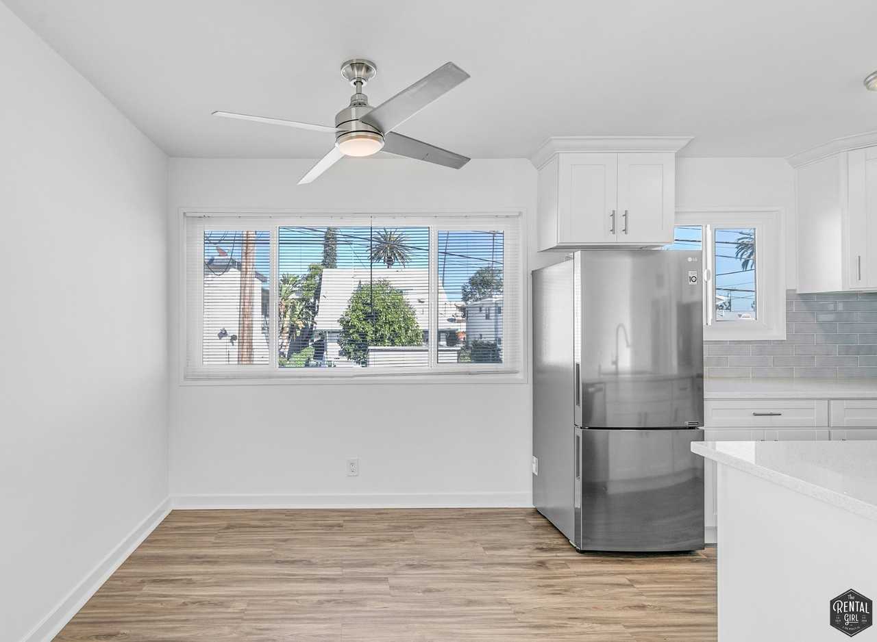 1323 11th St #10 - Photo 2 of 17