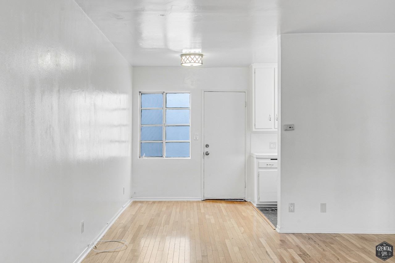 1342 Yale St #B - Photo 6 of 20