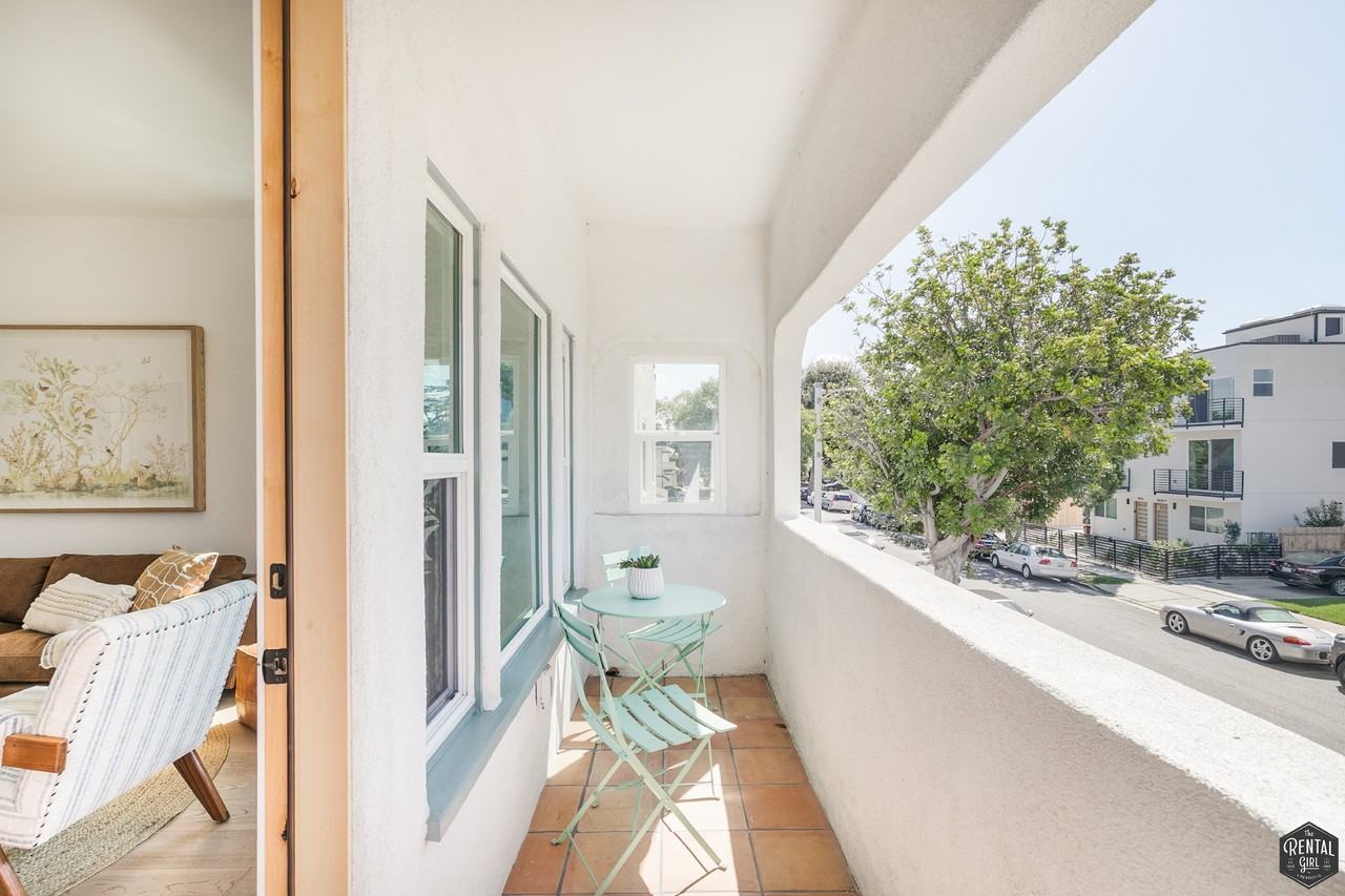 5847 1/2 Ernest Ave - Photo 3 of 19