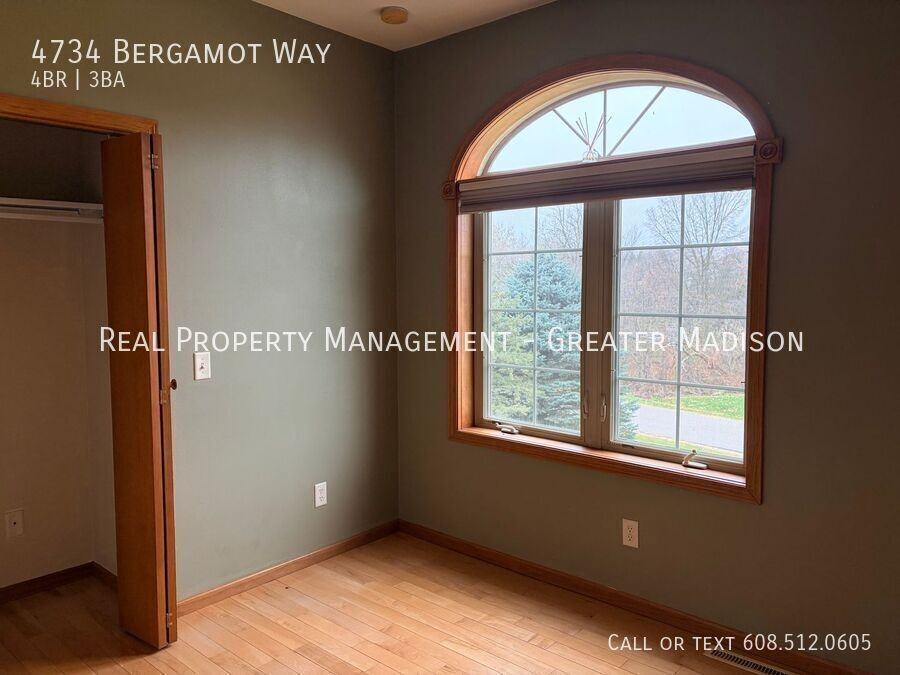 4734 Bergamot Way - Photo 7 of 29