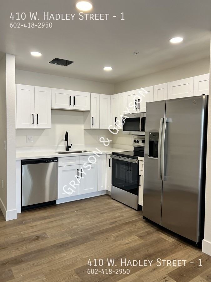410 W Hadley St #1 - Photo 6 of 16