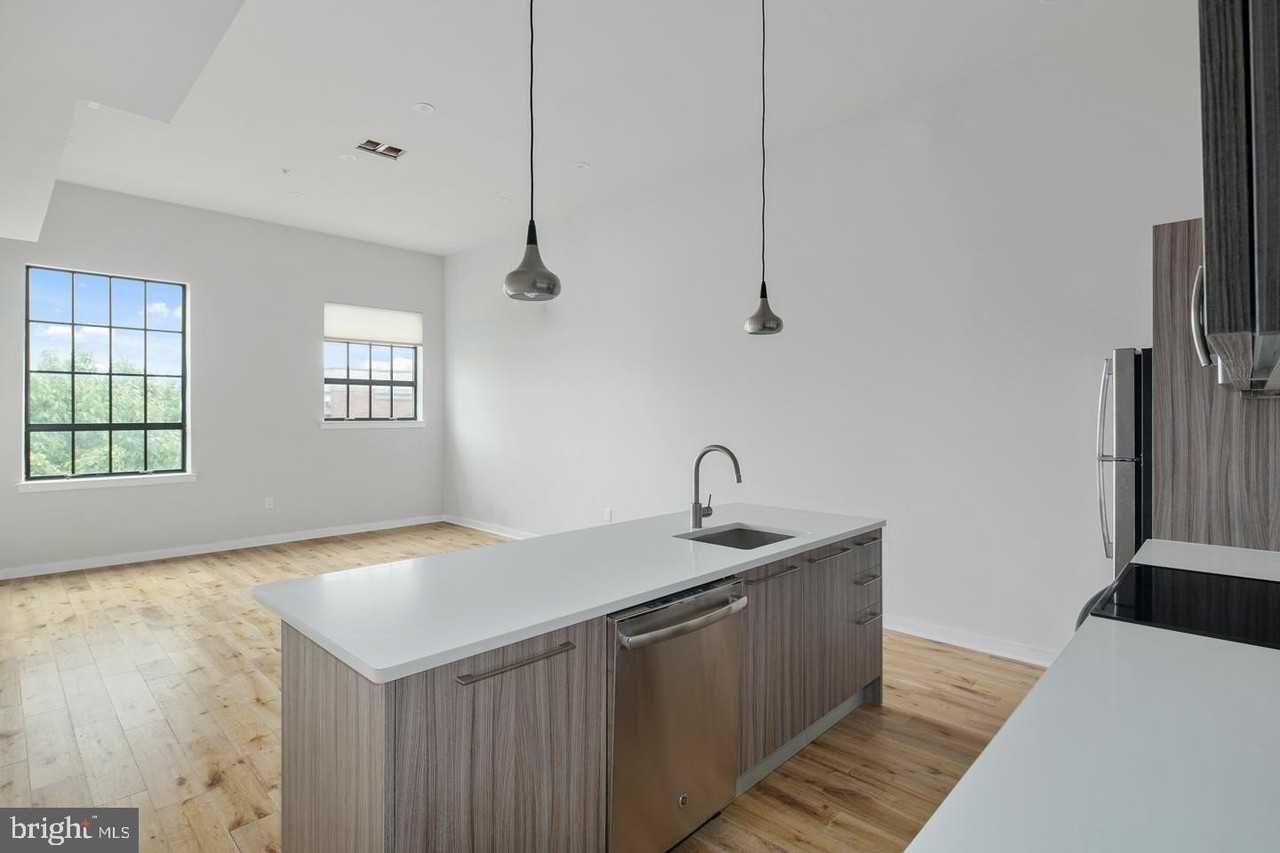 412 S 13th St Apt 311-26 - Photo 2 of 17